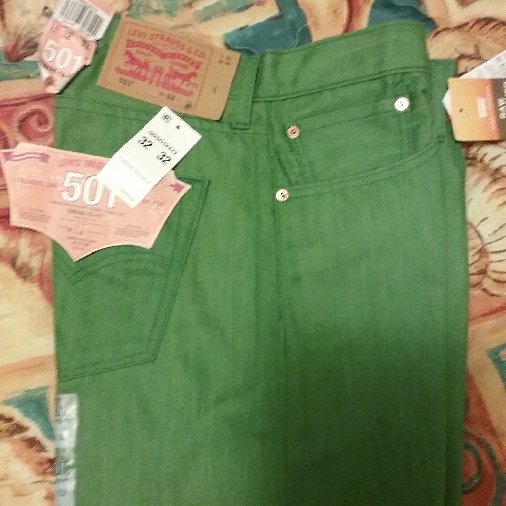 Green Levis 505